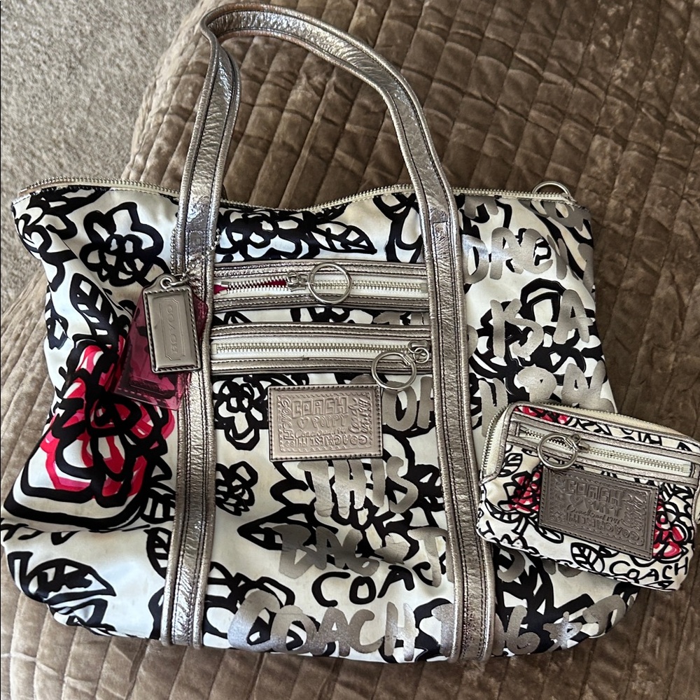 Coach POPPY Black and White Floral Tote Bag, wallet included!